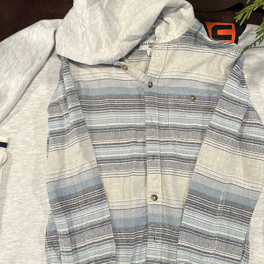 Long sleeve flannel/hoodie